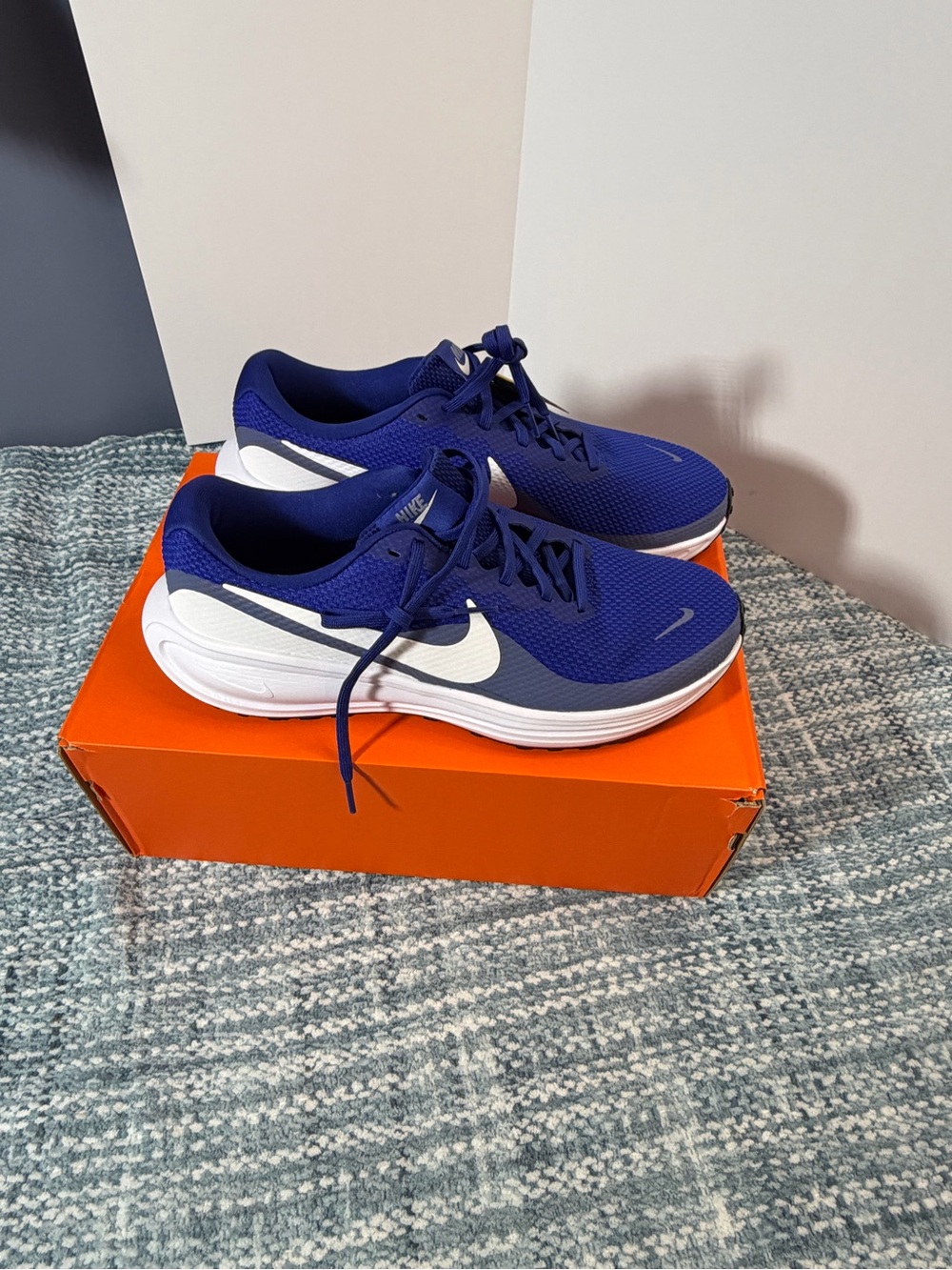 Nike Men’s 10 - Athletic Shoes - Royal Blue/White